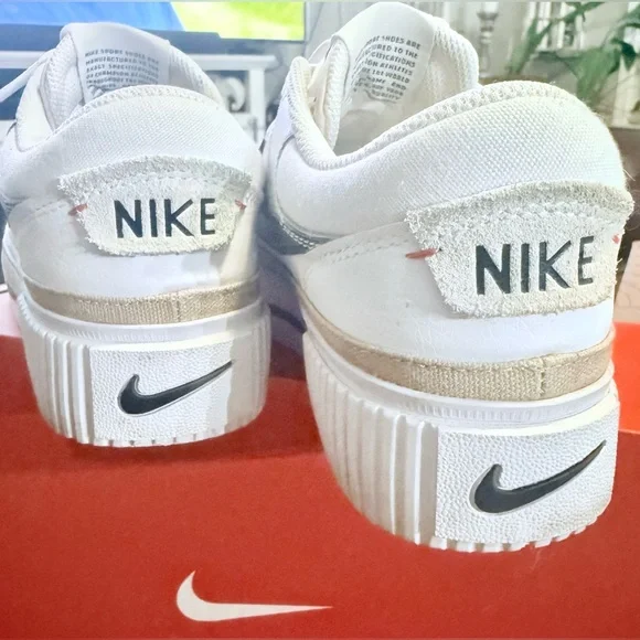 Nike Court Legacy Lift
Women's Shoes size 7.5 - Picture 5 of 13